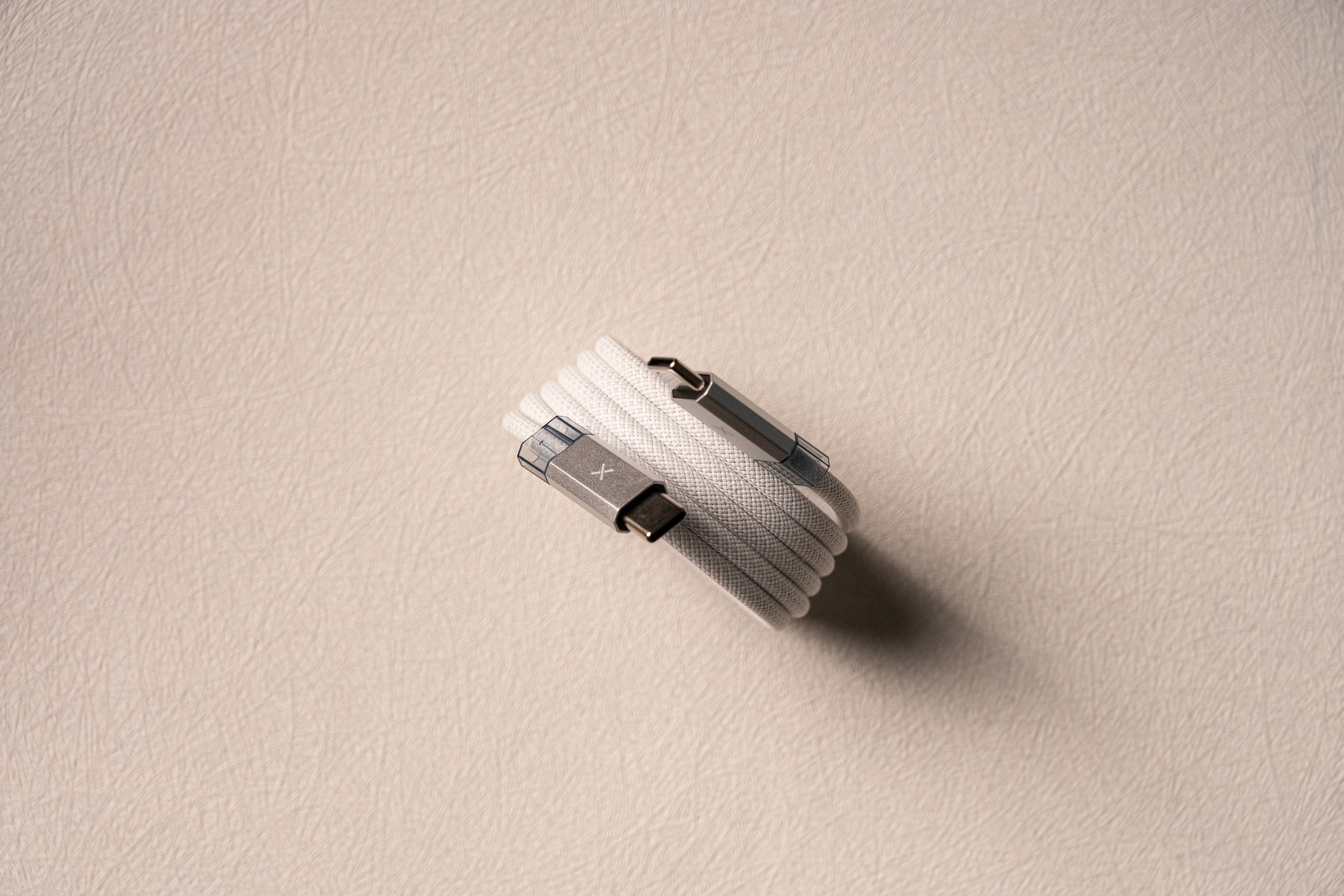 Tegic Glow Magnetic Cable